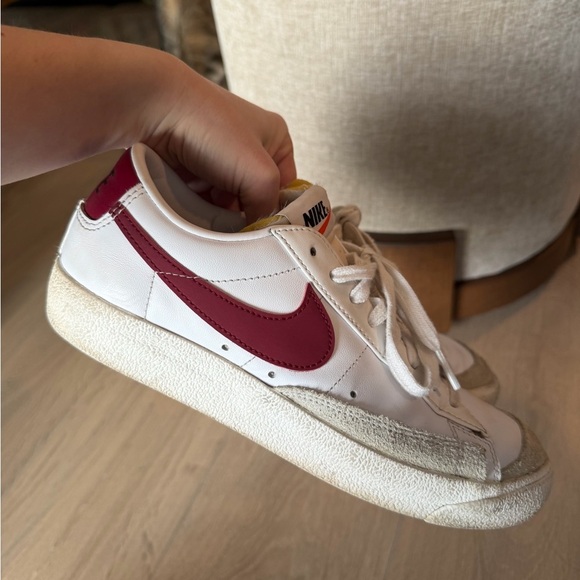 Women’s Nike Blazer Low 77 Vintage Sneakers - Size 8 - Picture 2 of 6